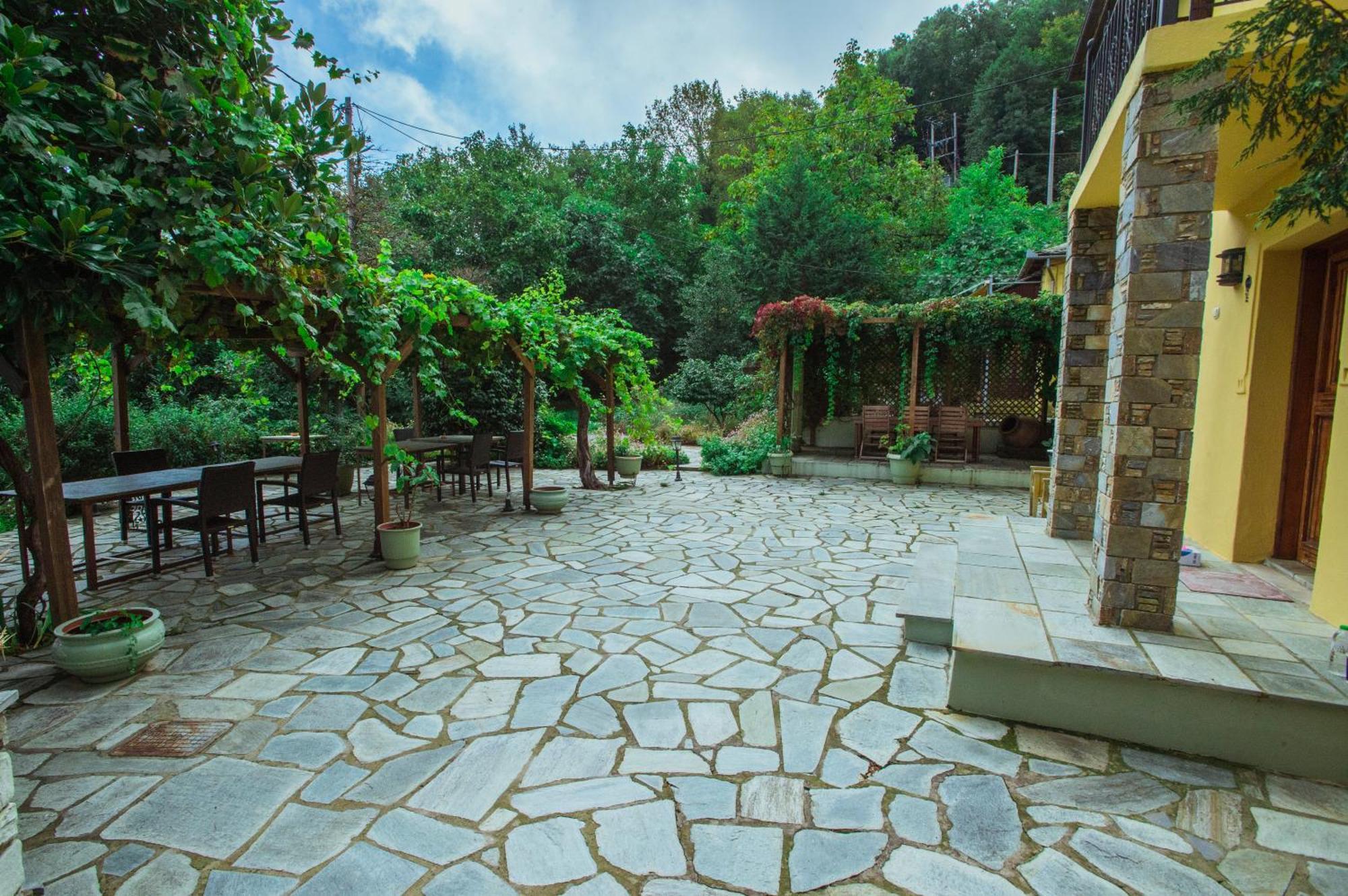 Ellis Full Guest House Tsagarada Bagian luar foto
